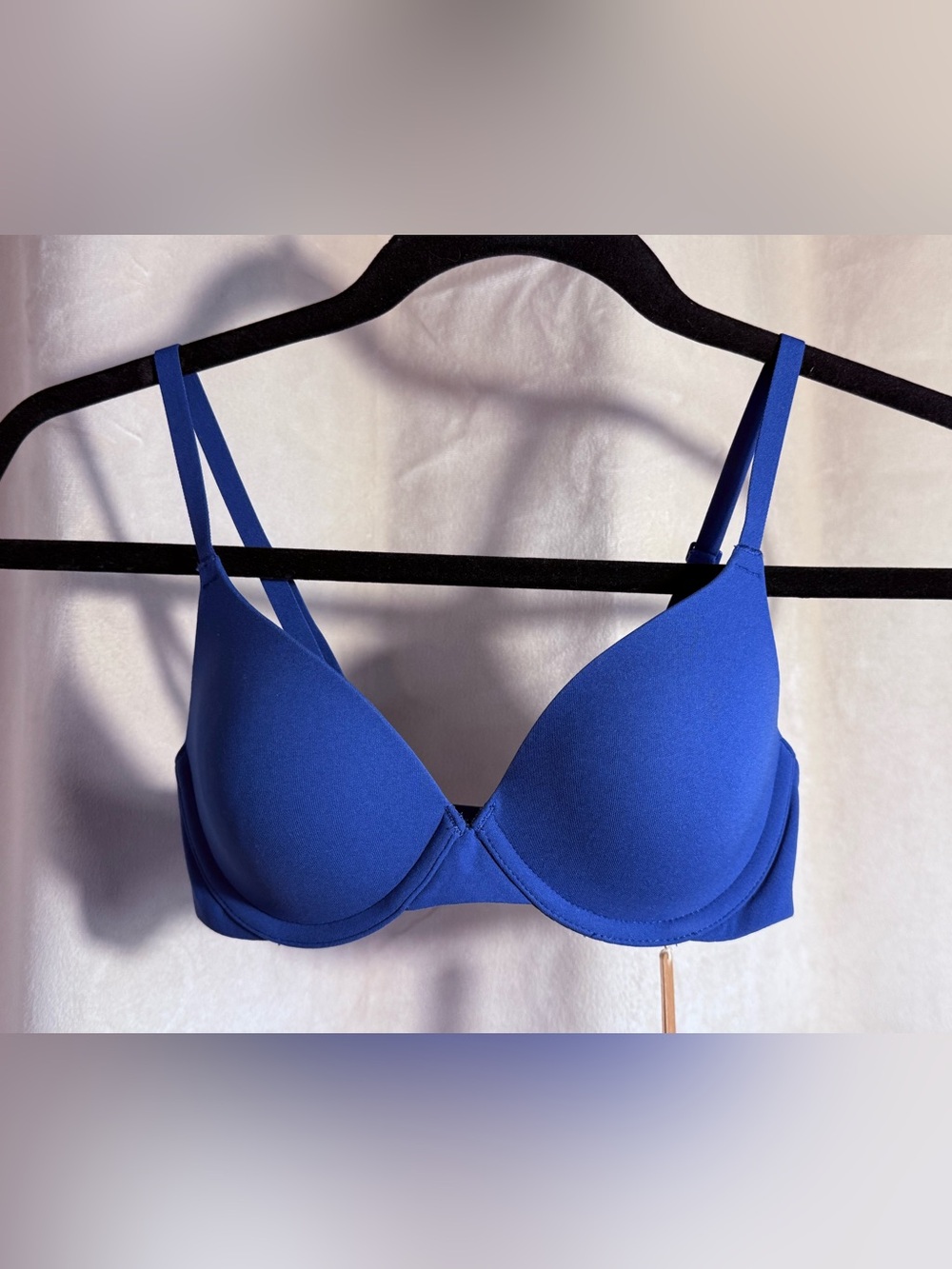 SKIMS - nwt - sz 30B - fits everybody T-shirt Demi bra - sapphire